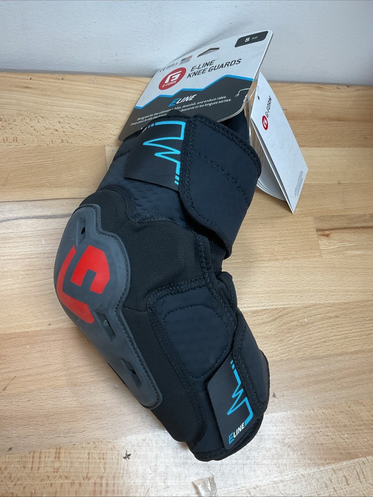 G-FORM E-Line Knee Guards Black | Small