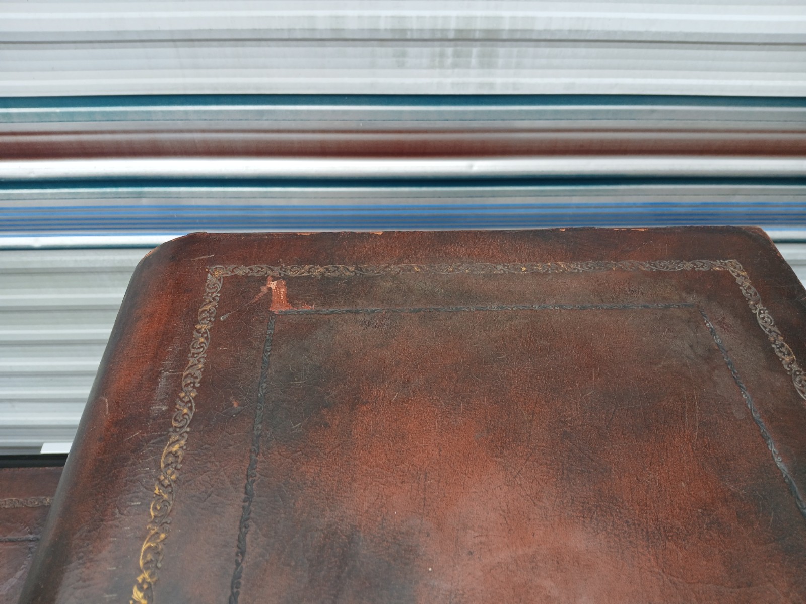 Vintage Townsend Grand Rapids French Provincial Leather Top