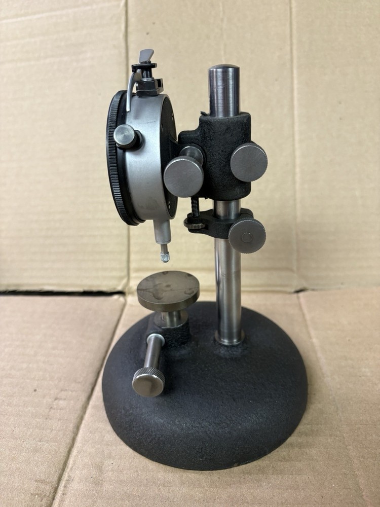 Starrett No. 654 Bench Comparator Stand W/655-141 Dial Indicator