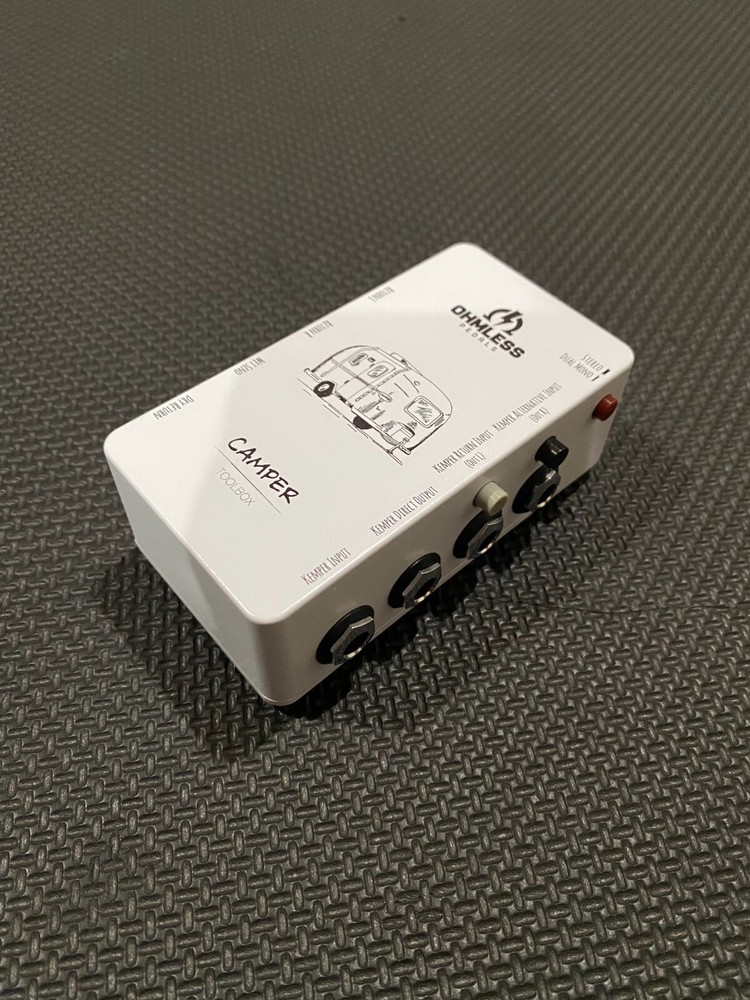 Ohmless pedals Camper TX White Pedalboard interface