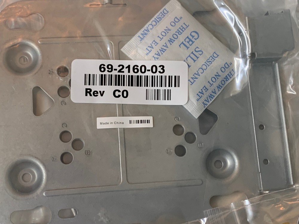 Cisco access point AIR-CAP1702I-B-K9 w/install brackets (both)