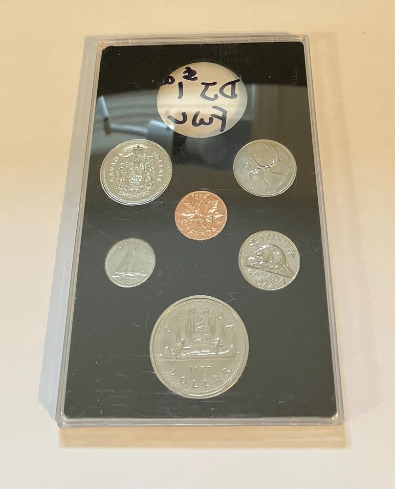 1977 Canada RCM Specimen set. Missing silver dollar.