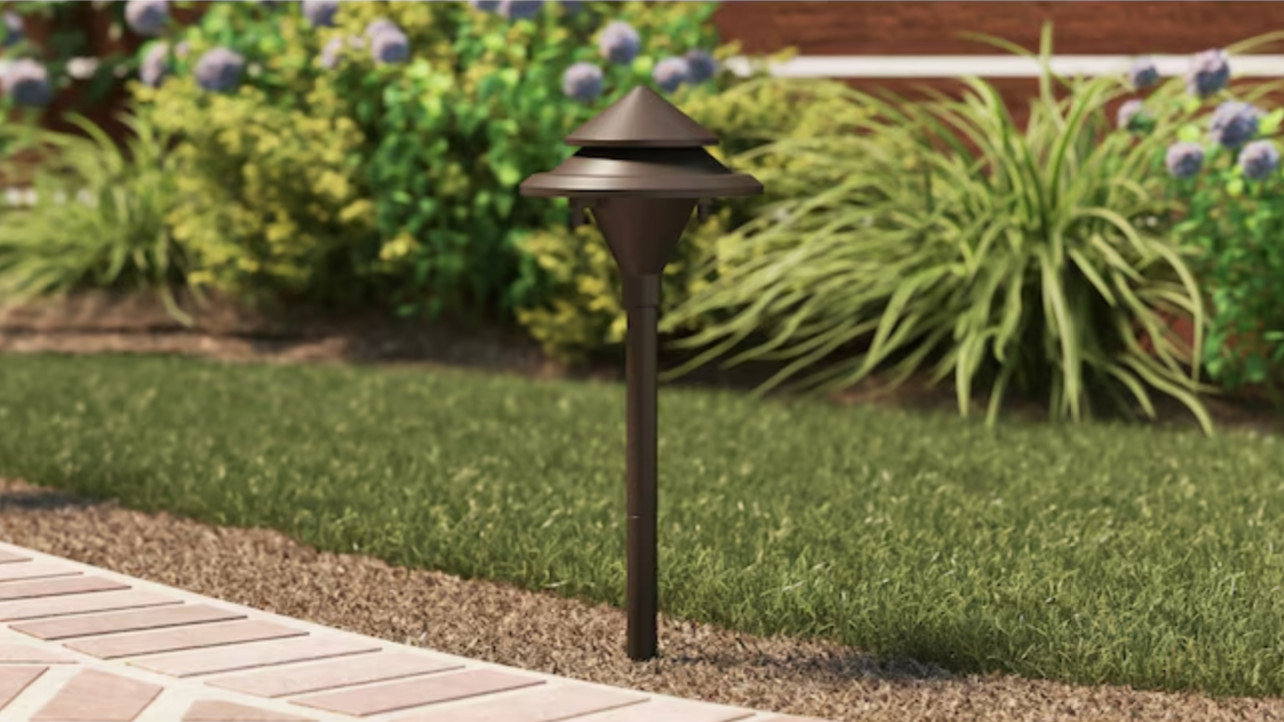 Kichler 3-Watt Low Voltage Hardwired LED Landscape Path Light Olde Bronze 3000K