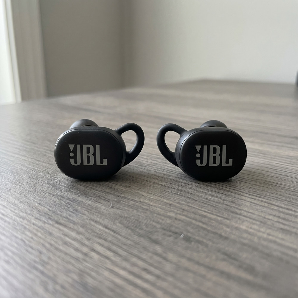 JBL Replacement Endurance Race 2 Earbud Right /Left Side / Charging Case BLK