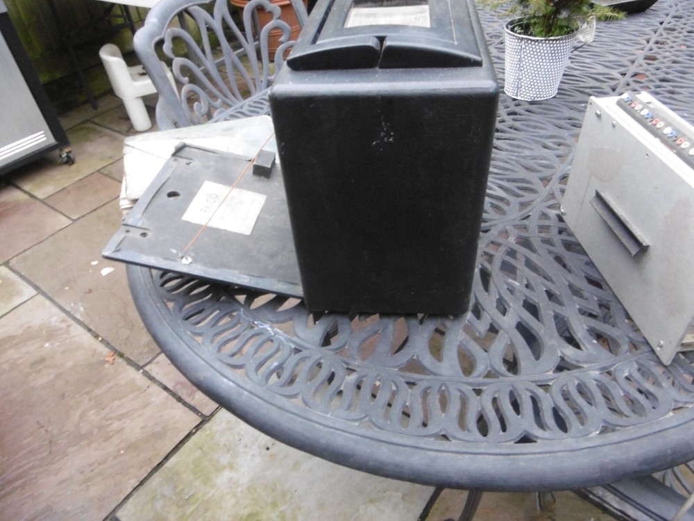 portable vintage valve radio