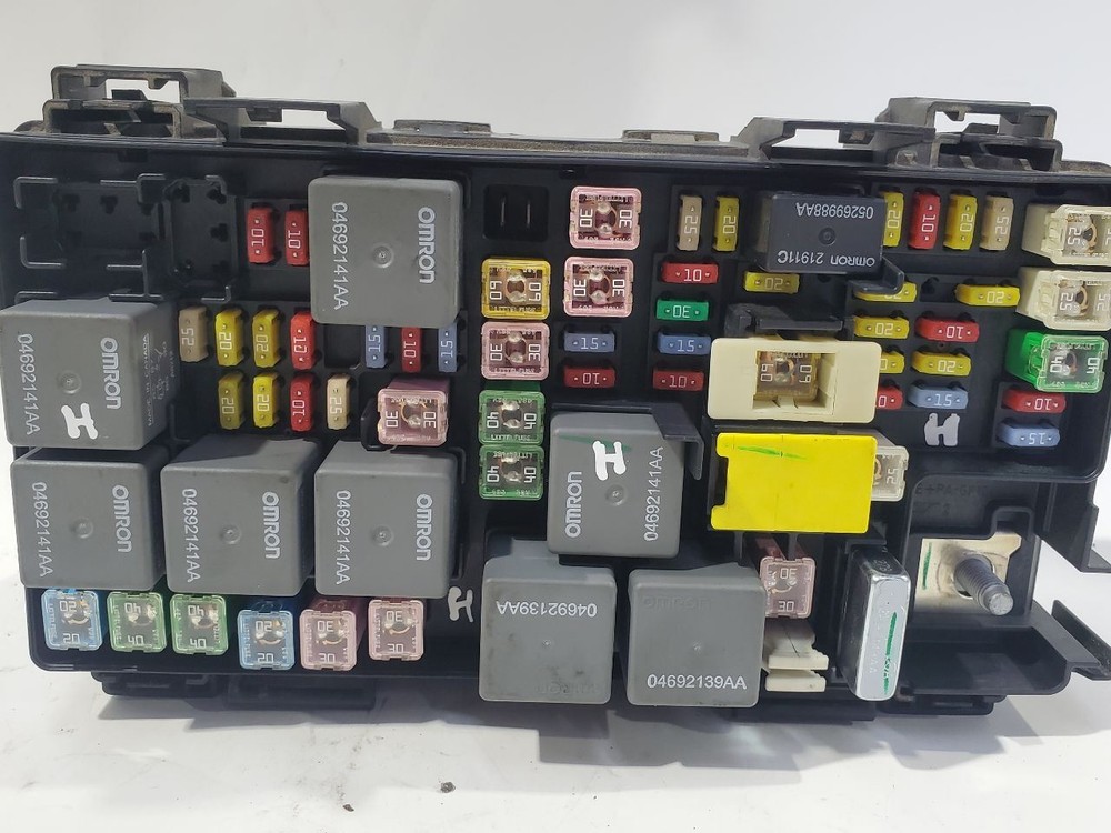 2009 Dodge Nitro OEM TIPM Totally Integrated Power Module 04692300AB