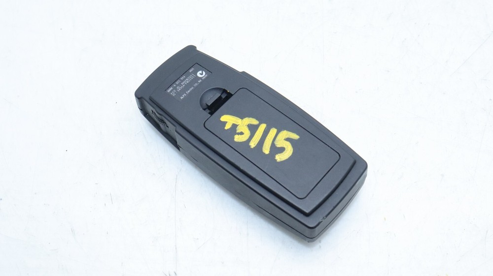 07-16 E70 E71 E72 E60 E61 BMW X5 REAR ENTERTAINMENT DVD REMOTE CONTROL T5115