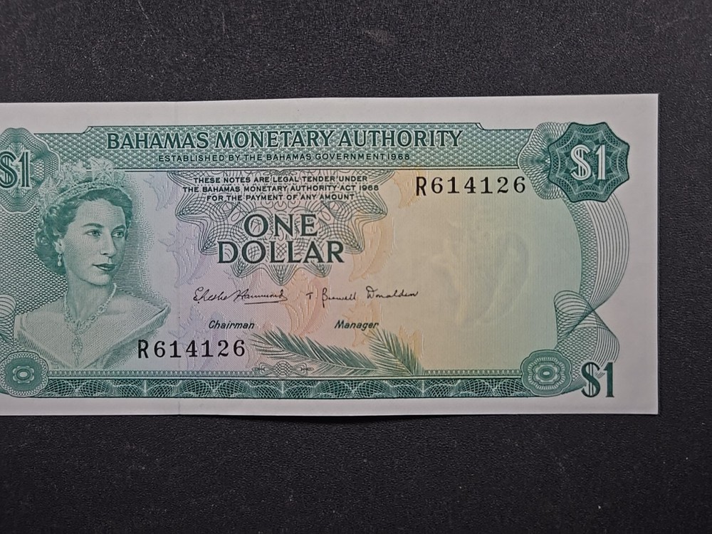 1968 BAHAMAS $1 - Pick# 27 - Solid XF/AU
