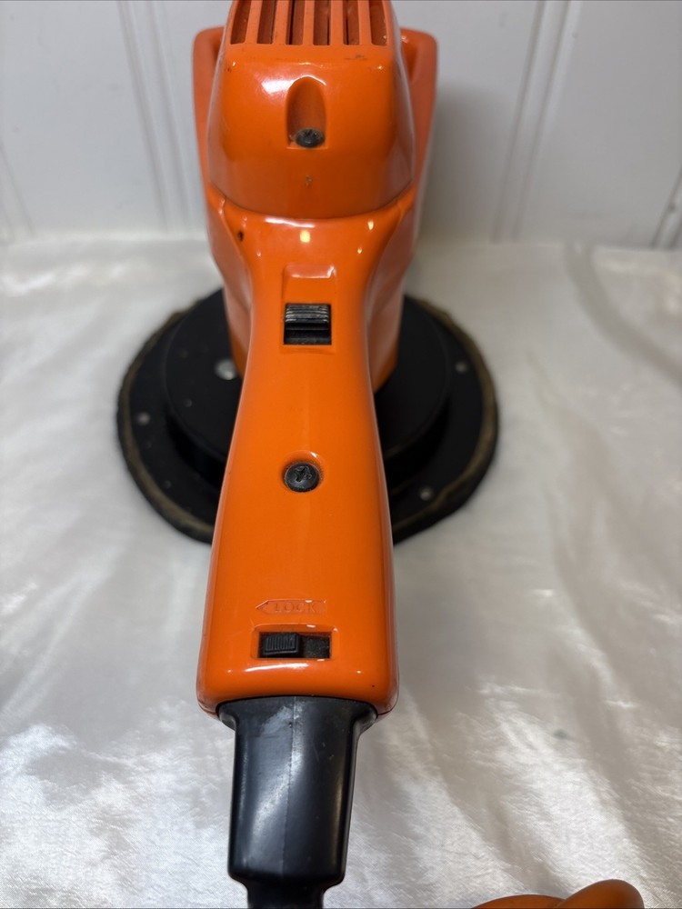 Black & Decker 8” Random Orbit Polisher Buffer No. 7962 Type 2 Corded Electric