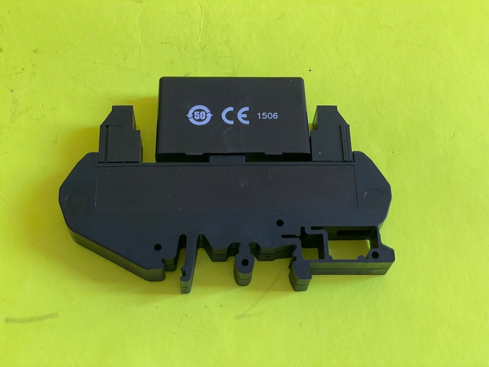 CRYDOM DRA1-MPDCD3 SOLID STATE RELAY - USED