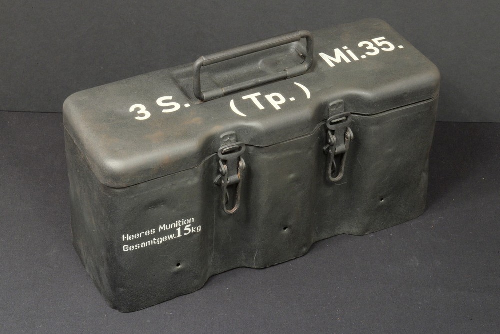 * STENCIL SET * FOR WW2 WWII GERMAN METAL  BOX CASE CONTAINER 3 S.Mi.35 S MINE