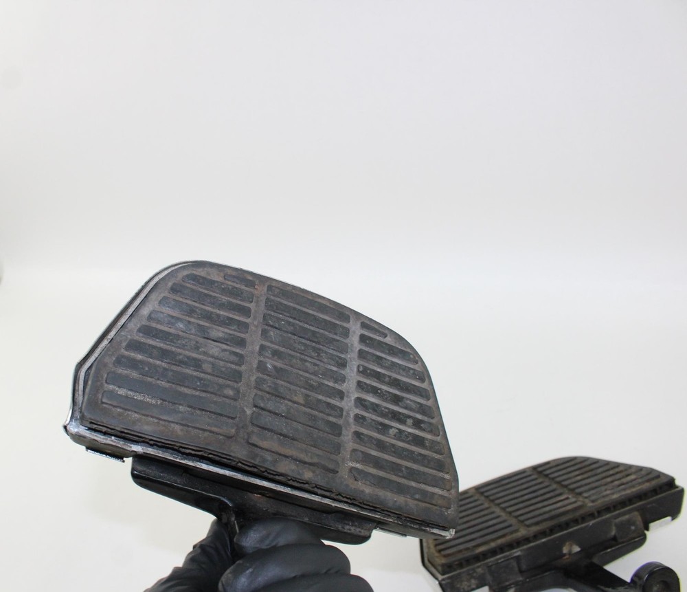 1994 94 Harley FLHTC FLHT Electra Glide Passenger Floor Board