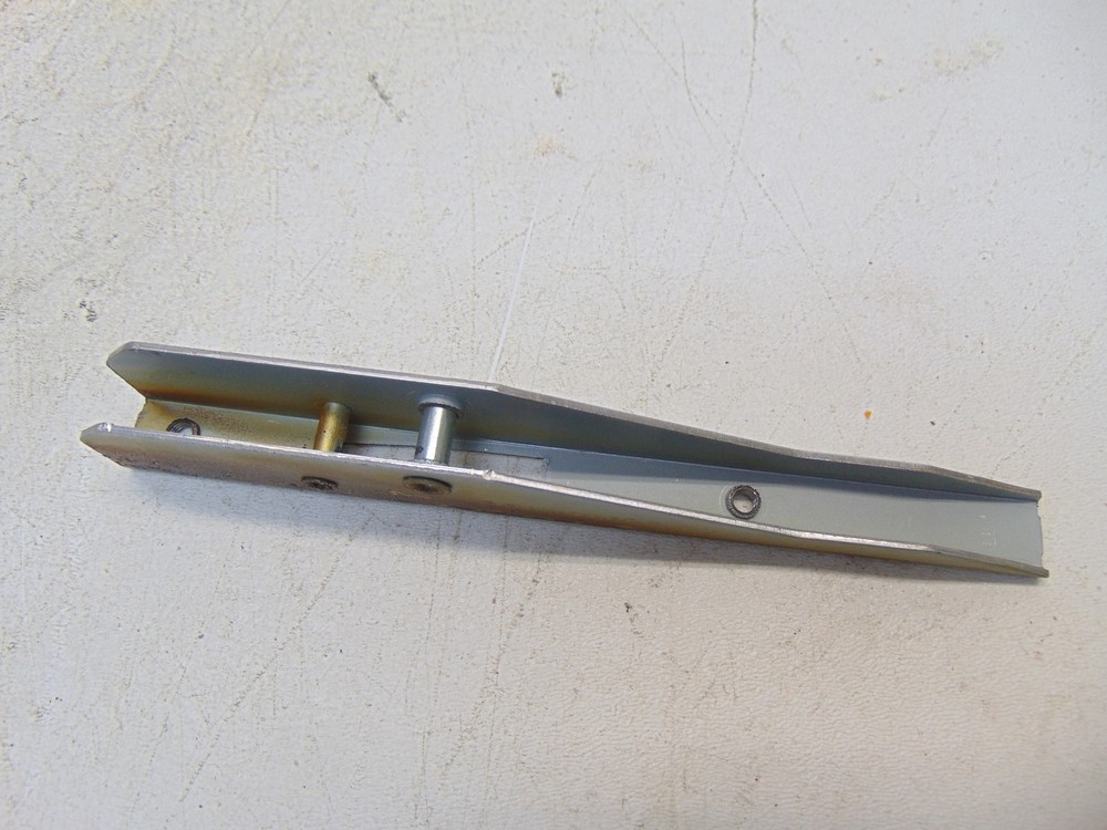 Frigidaire Electric Range BGEF3032KBB Hinge