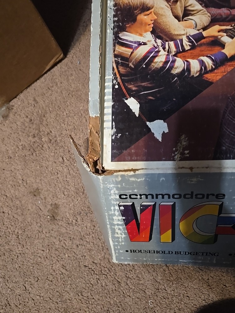 Commodore VIC-20 Computer W Original Box Manual Cables Schematic - Not Tested