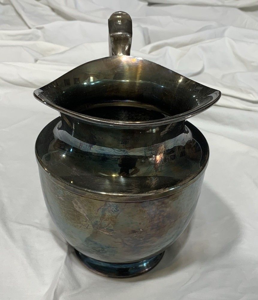 Meriden S.P. Co. International Silverplate Pitcher Jug Model 965