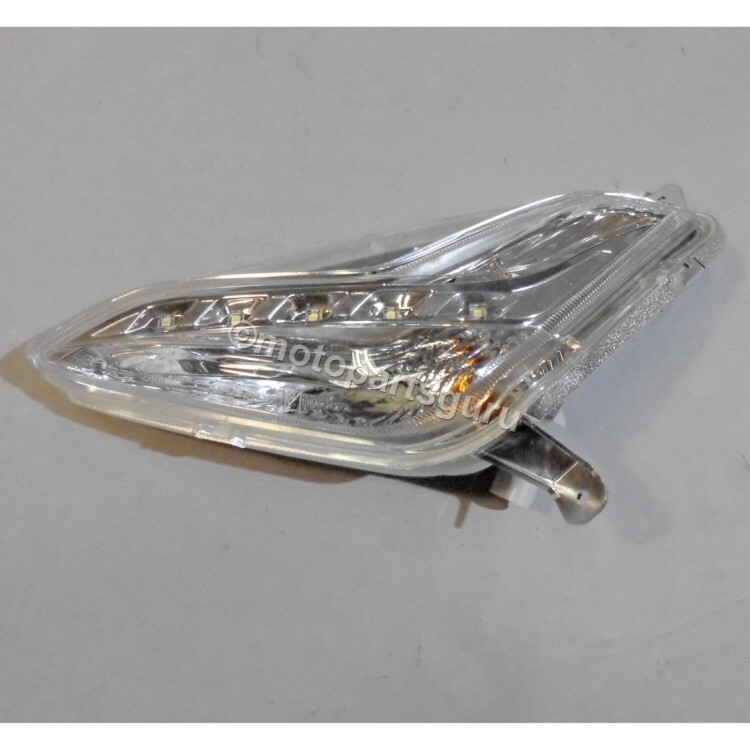 642664 OEM Front Left Turn Indicator for Piaggio Models