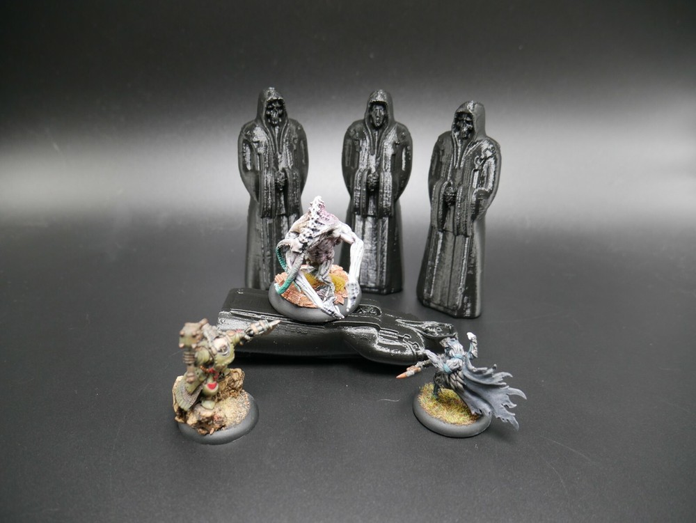 Tabletop Terrain Crypt Dark Priest Statues four total