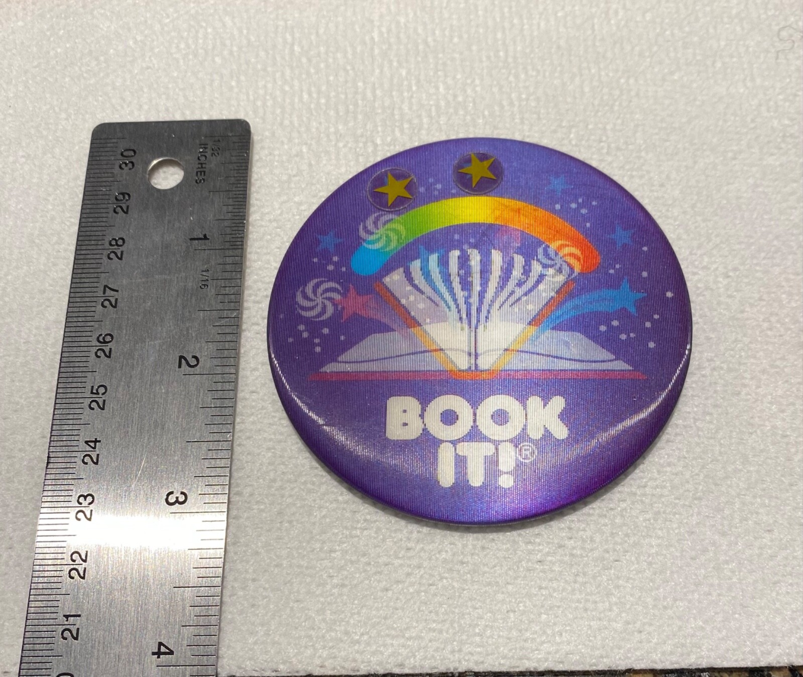 Book It Pizza Hut 1988 Button Pin Holographic Moving Image Animated Pin W/ Stars