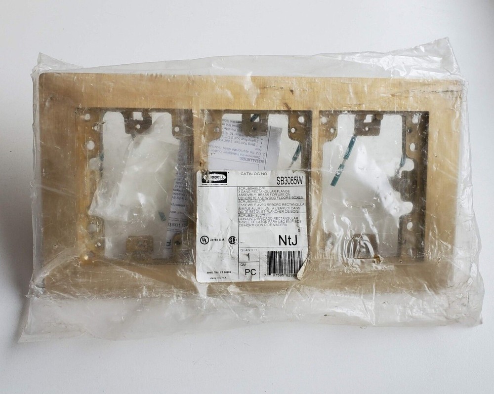 Hubbell SB3085W 3 Gang Retangular Flange Brass