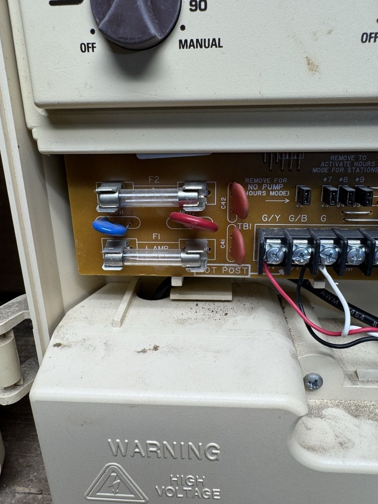 Toro Vision I Model 188-96-12 - Station Irrigation Controller. 9 Station Clock!