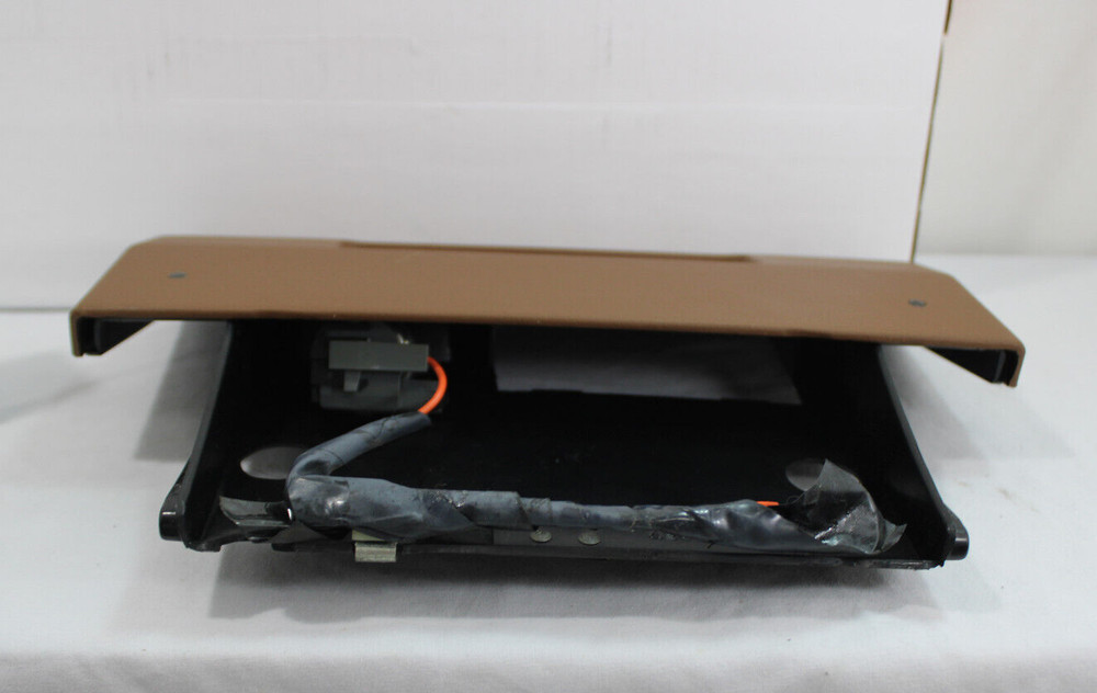 1988-1992 BUICK REGAL ASHTRAY WITH WORKING LIGHTER FRONT DASHBOARD DASH