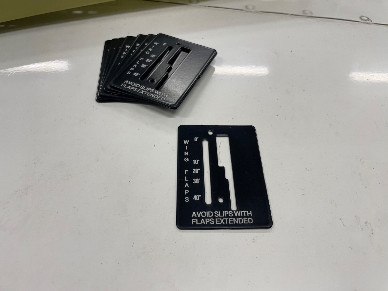 ✈️ CESSNA 172 FLAP POSITION INDICATOR COVER PLATE PN: 0560027-1 , 0560027-2