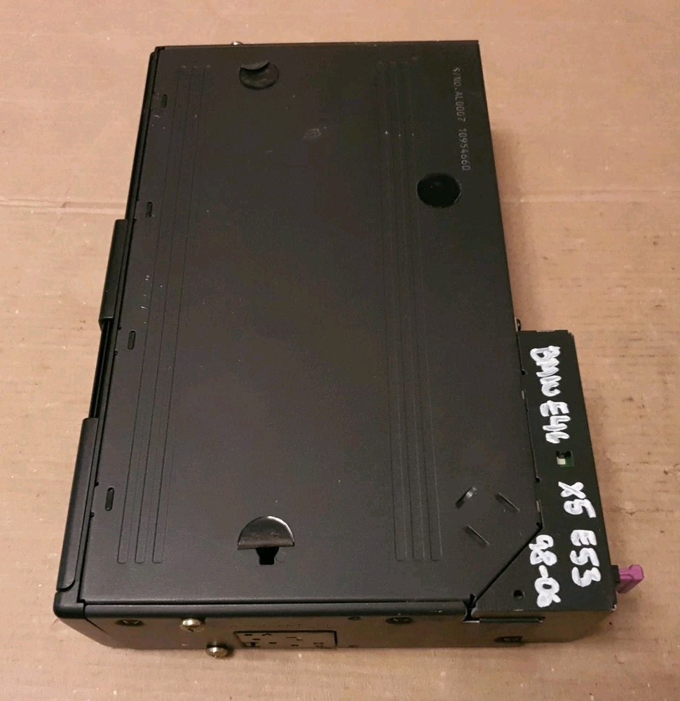 BMW E46/X5/E53 98-06 M3 6 DISC CD CHANGER MULTICHARGER 6913389