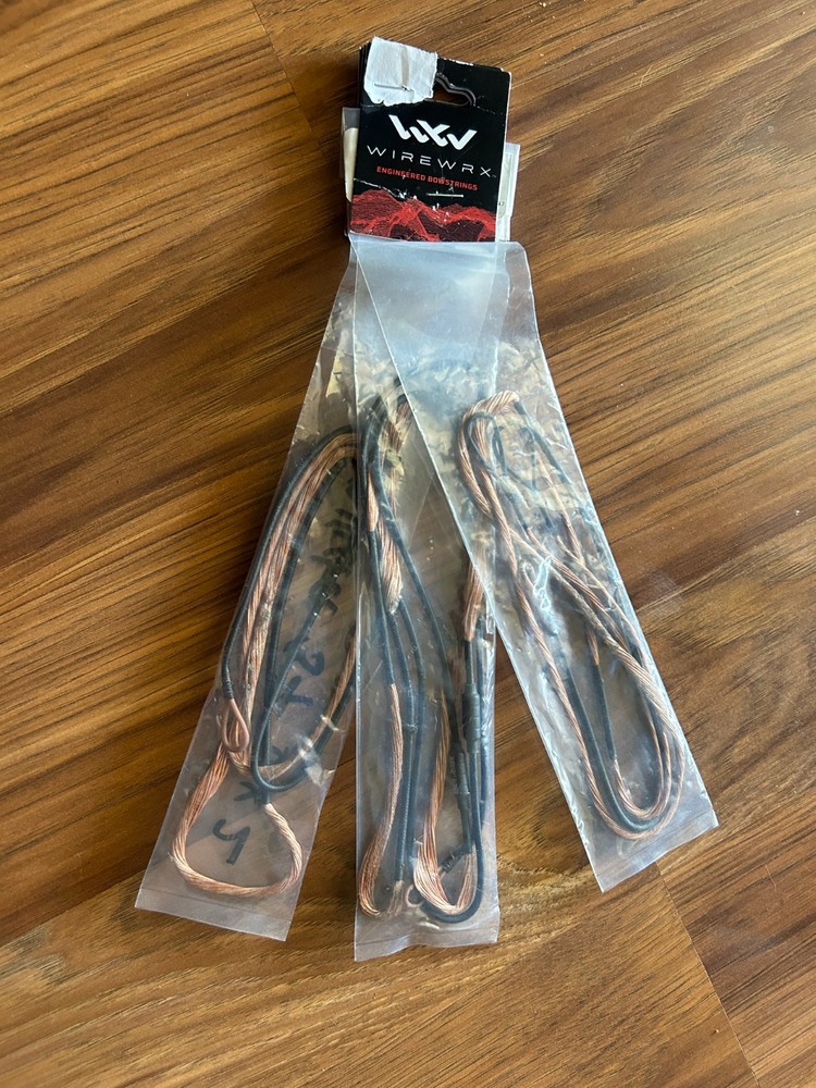 Hoyt Invicta 37 DCX 2 String set