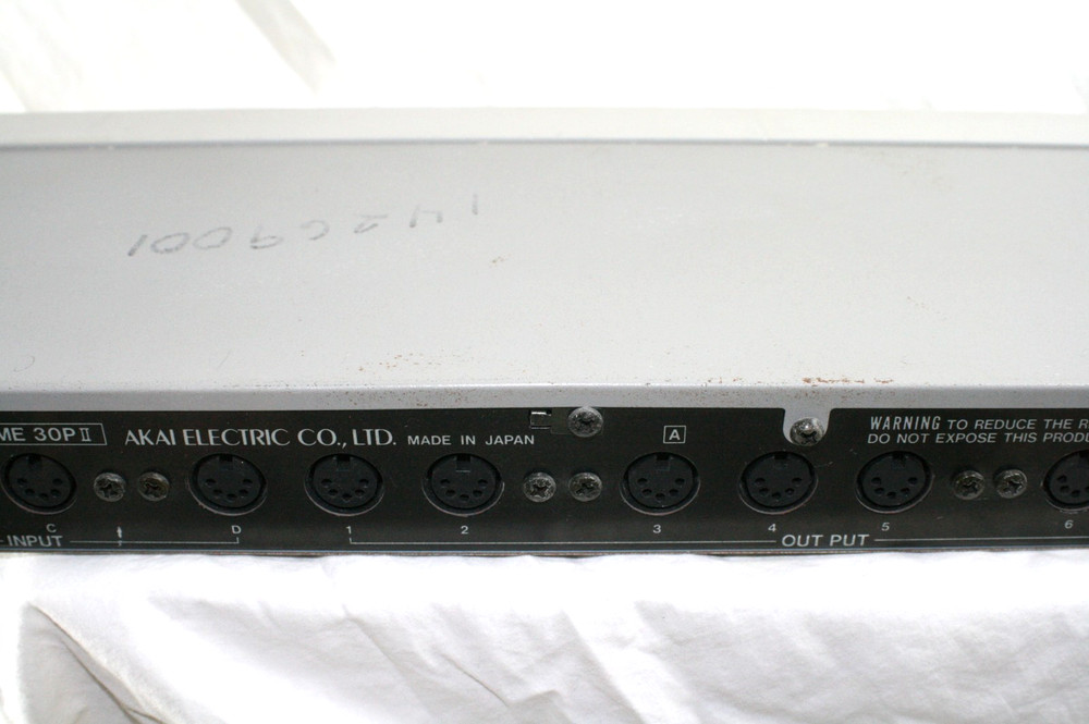 Akai ME30P II Midi Patch bay - Studio Rack Mount - Nice