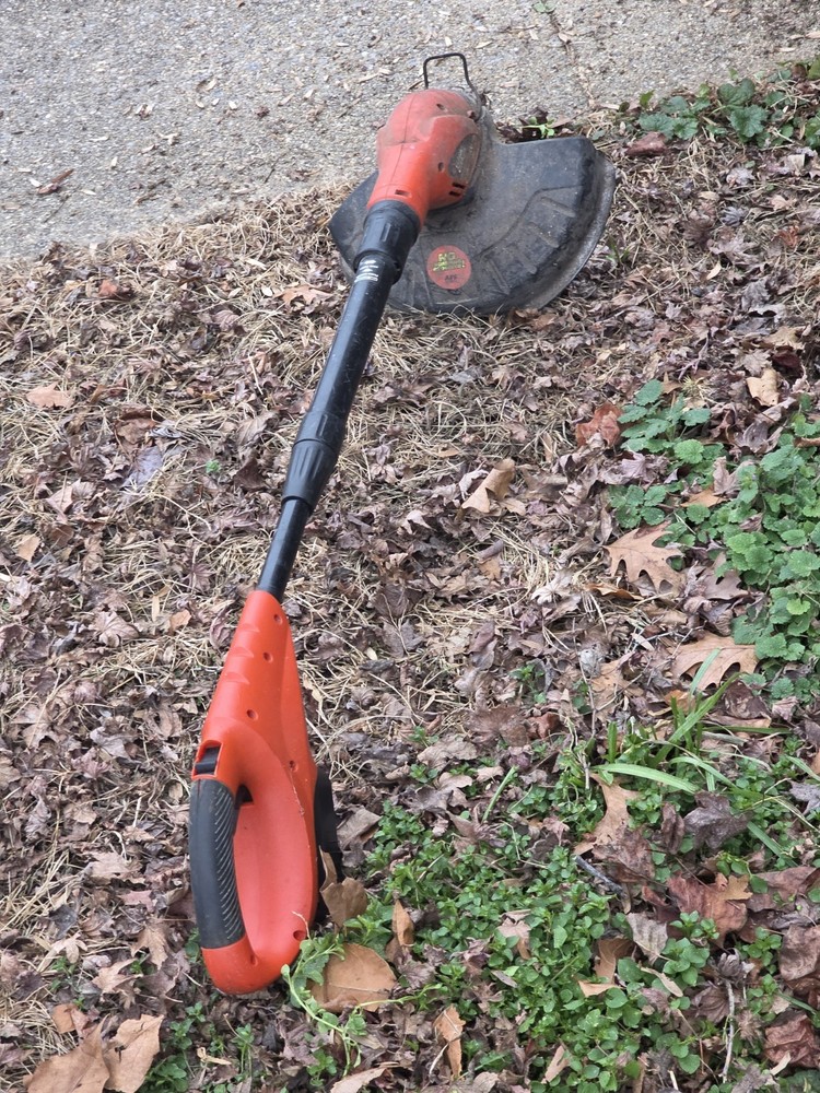 BLACK & DECKER 18V Grasshog 12” String Trimmer NST2018 18V Bare Tool