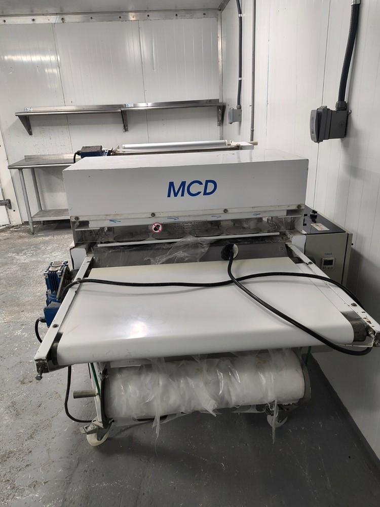 Empanada dough machine