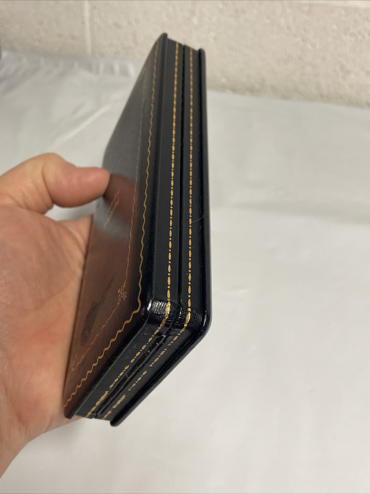 Vtg WWII–Vietnam US Medal Presentation Case Box Only Empty Coffin