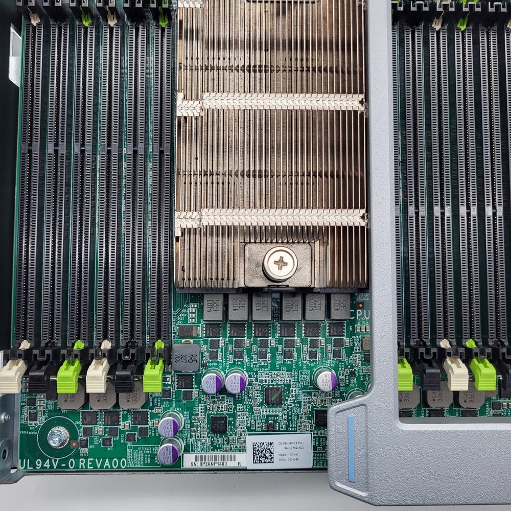 Dell PowerEdge R820 Additional 2-CPU Expansion Riser Board