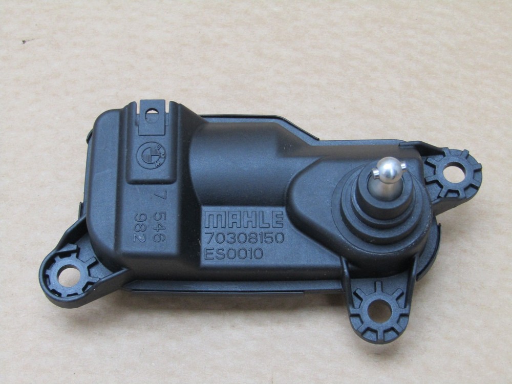 BMW S1000RR 2011 control servo (10265)