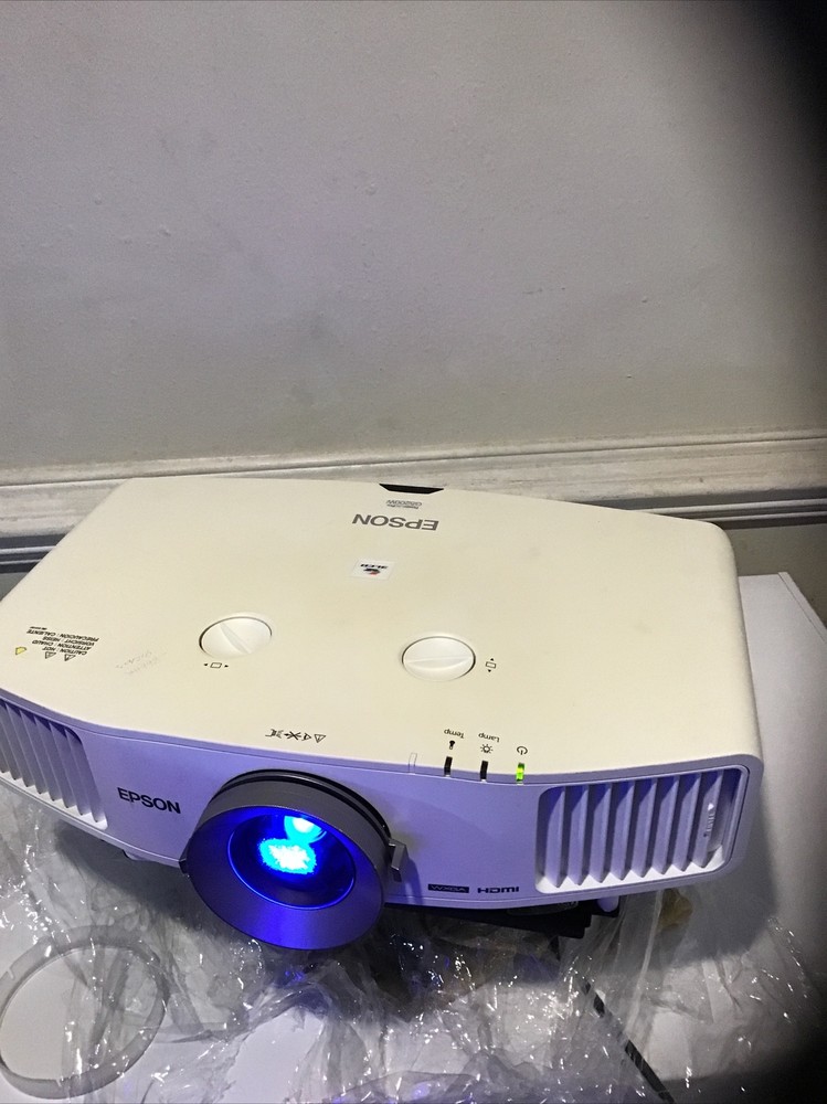 Epson Powerlite Pro G5200W Projector