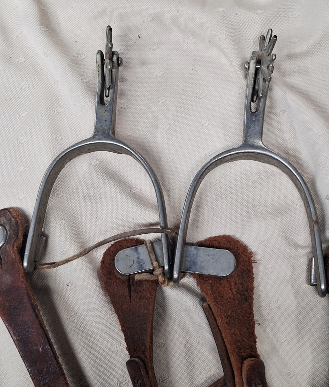 Vintage Anchor Brand Aluminum Comboy/Western Heart Spurs