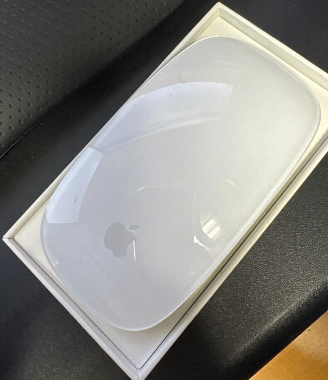 Apple Magic Mouse Multi-Touch Surface - 2024 Model w/USB-C Version-white