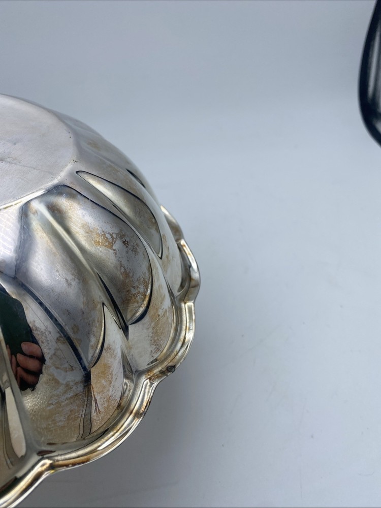 VTG Reed & Barton 175 Holiday Silver Plated Scalloped Fluted Bowl 8”