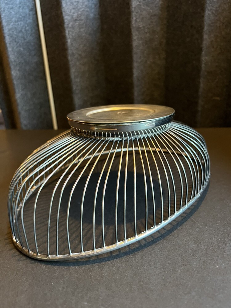 Art Deco Leonard Silver plated Wire fruit bowl (imperfect)