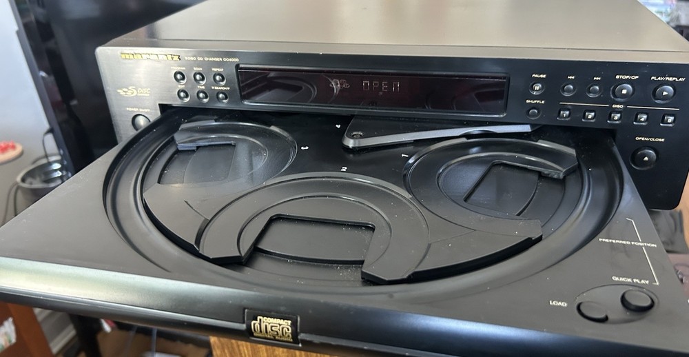 MARANTZ CC-4000/U3B 5-DISC CD CHANGER/PLAYER - TESTED - NO REMOTE