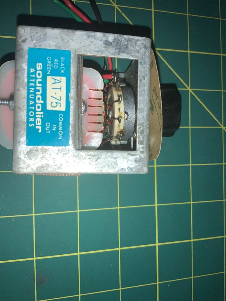 Soundoiier Attenuators AT-75 Electronicis Sound System