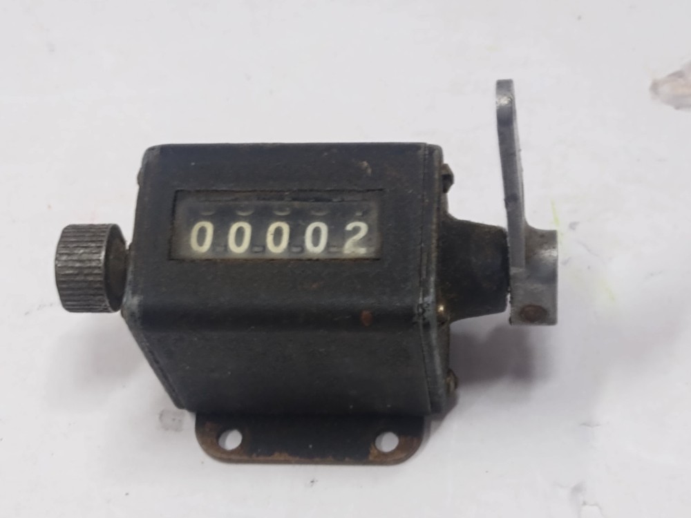 Vintage 5 Digit Mechanical Mini Counter Working as it should.