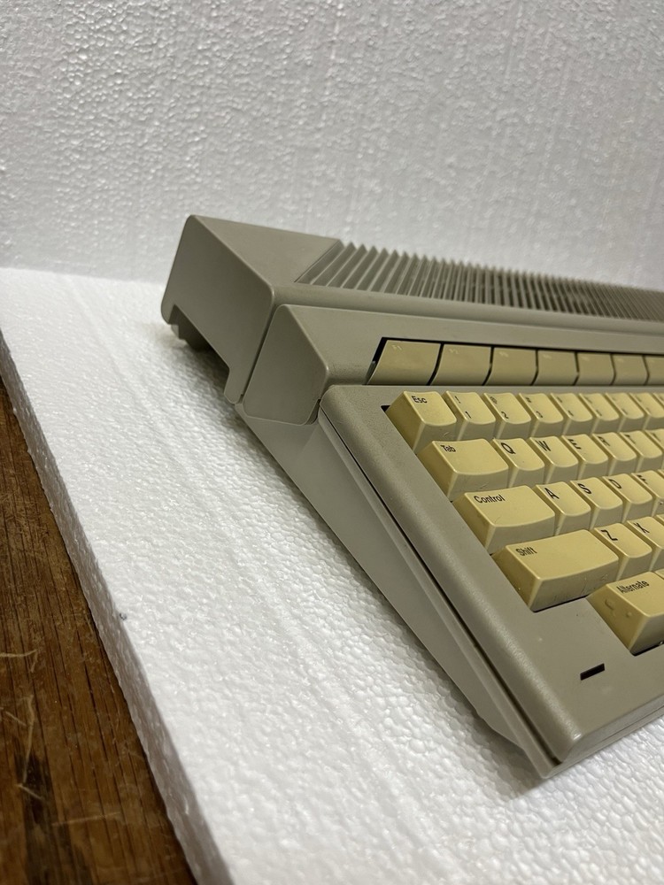 atari 520 st computer & Power Supply Powers On