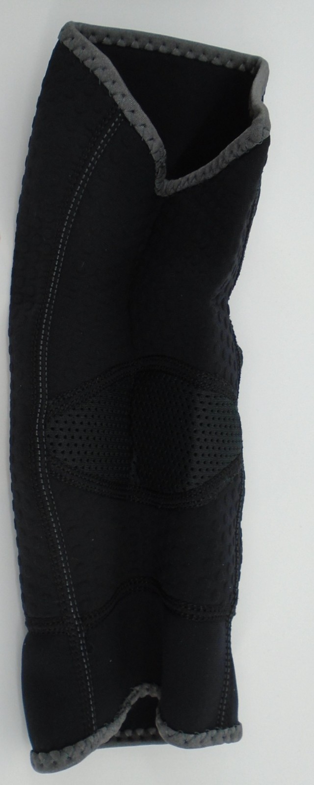 Nike Open Patella Knee Sleeve Adult Compression Black/Silver