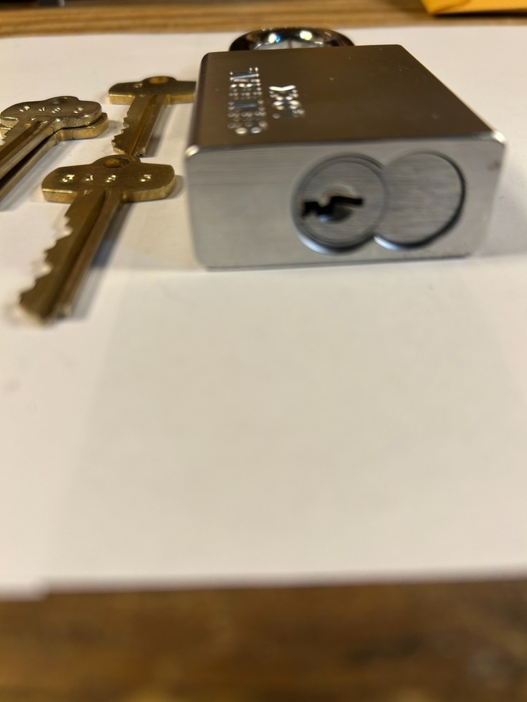 1-General Lock new padlock keyed