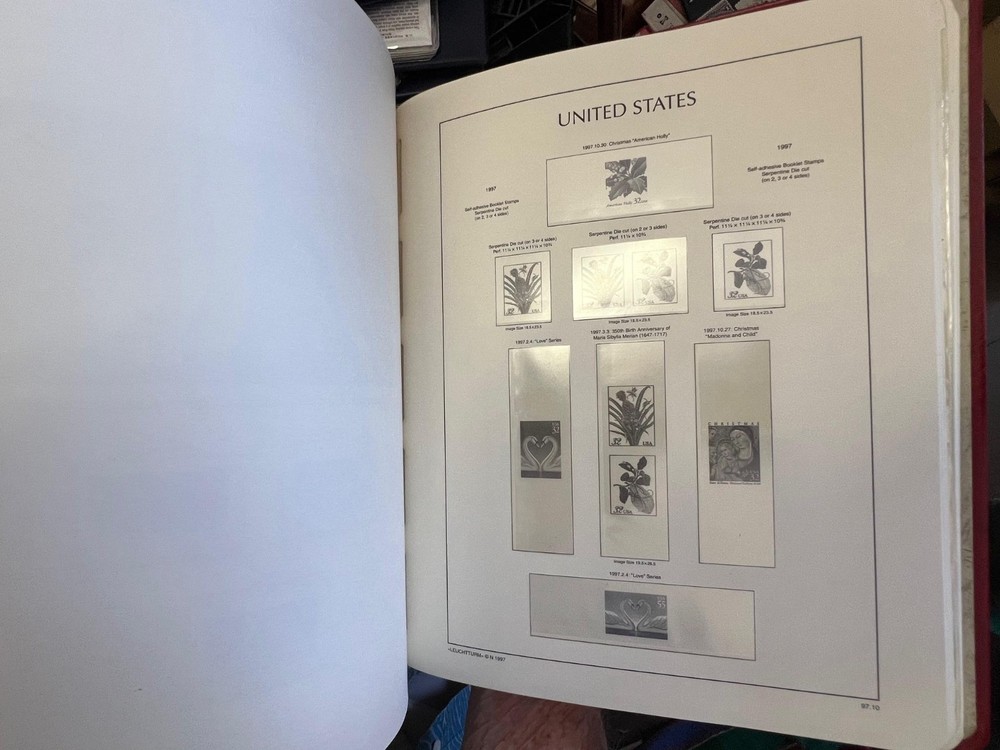 THREE NICE LIGHTHOUSE USA HINGELESS BINDERS WITH ALL USA PAGES GEM PRISTINE used