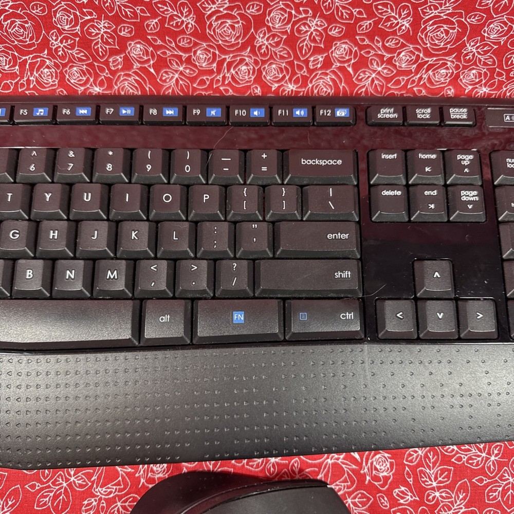 Logitech MK345 (920006481) Wireless Keyboard and Optical Mouse Combo L4