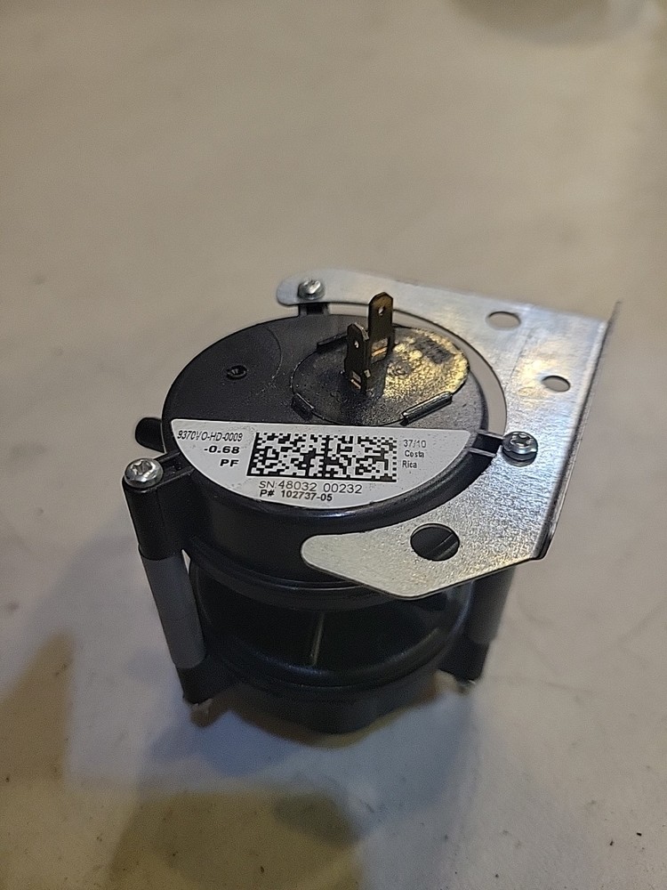 Used double Switch 102737-05 FREE SHIPPING