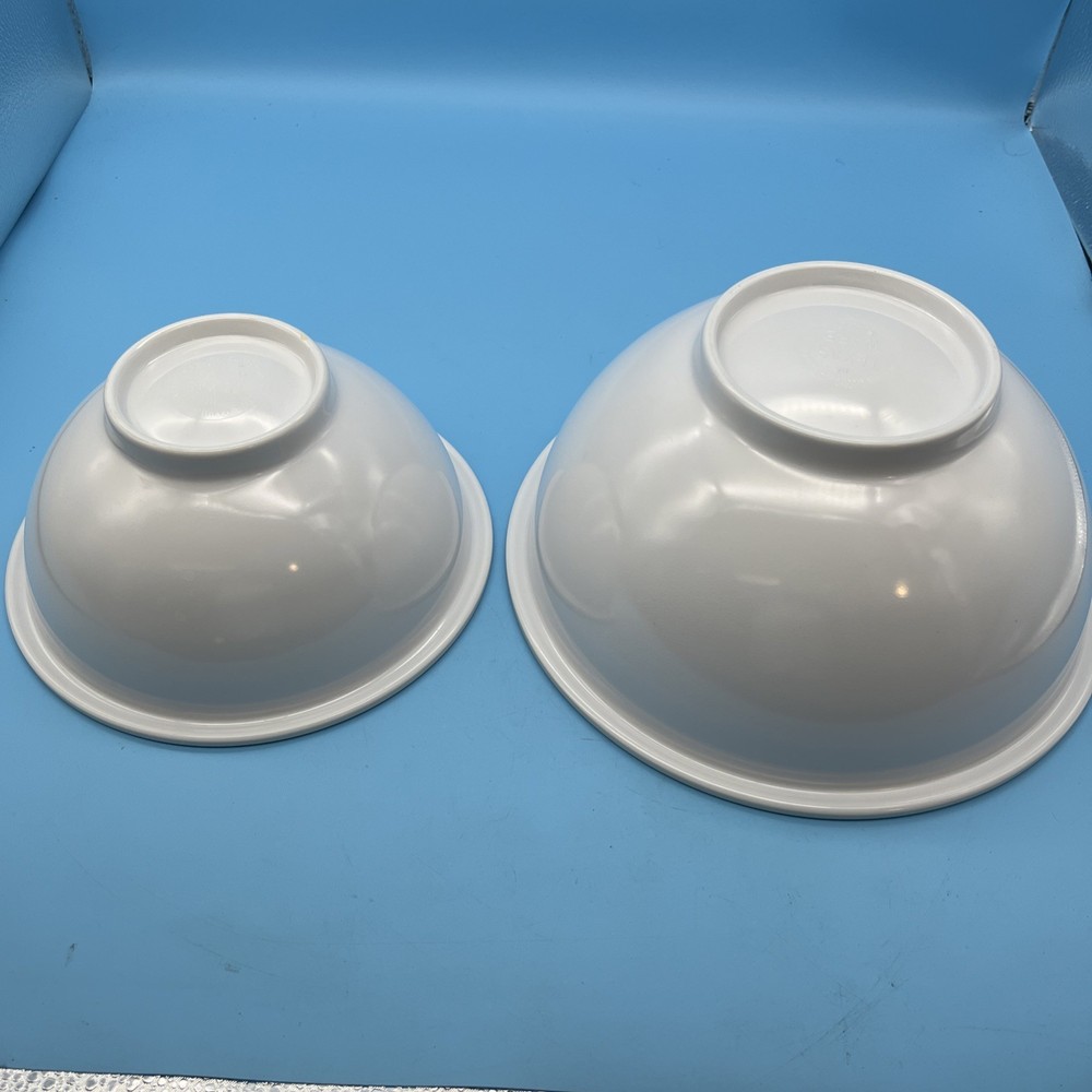 2 Texas Ware Glossy Solid White Mixing Bowls Vtg ~ #118 & # 111