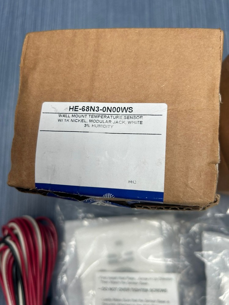 two Johnson Controls HE68N30N00WS Humidity Sensor Wall Mount G6412314